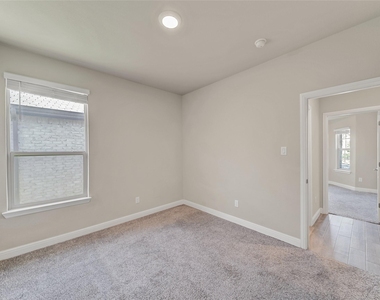 15816 Farringdon Street - Photo Thumbnail 28