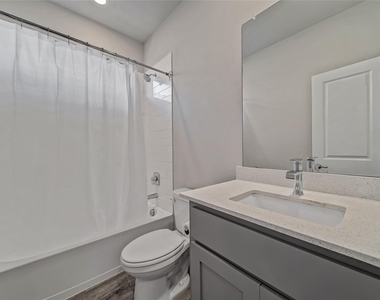 15816 Farringdon Street - Photo Thumbnail 25
