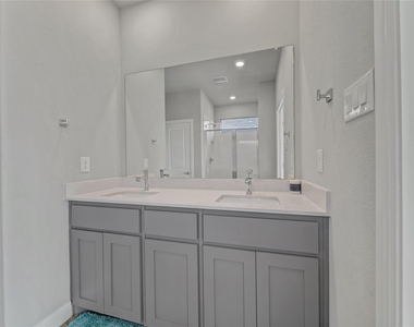 15816 Farringdon Street - Photo Thumbnail 20
