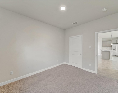 15816 Farringdon Street - Photo Thumbnail 30