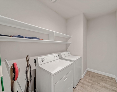 15816 Farringdon Street - Photo Thumbnail 29