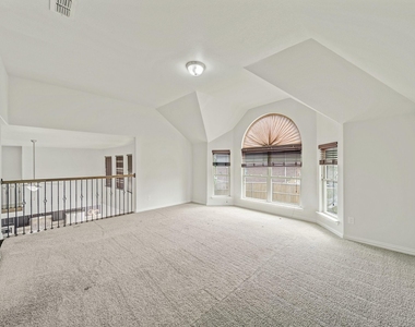 419 Aylesbury Drive - Photo Thumbnail 18