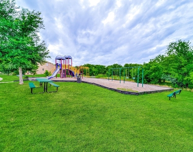 419 Aylesbury Drive - Photo Thumbnail 39
