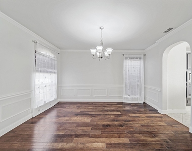 419 Aylesbury Drive - Photo Thumbnail 9