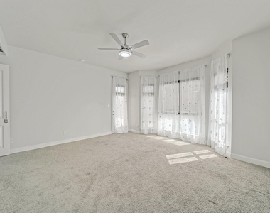 419 Aylesbury Drive - Photo Thumbnail 32