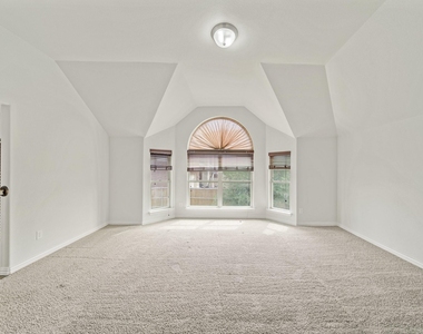 419 Aylesbury Drive - Photo Thumbnail 17