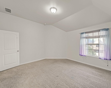 419 Aylesbury Drive - Photo Thumbnail 23