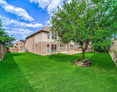 419 Aylesbury Drive - Photo Thumbnail 35