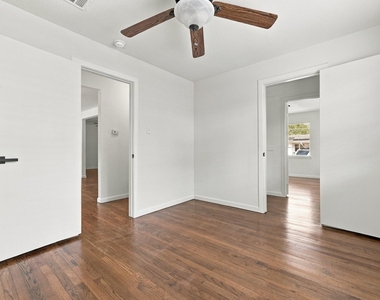 5412 Palmer Drive - Photo Thumbnail 22