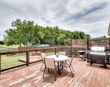 2620 Bryant Street - Photo Thumbnail 10