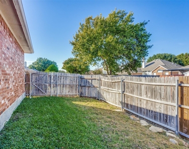2305 Pittner Lane - Photo Thumbnail 28