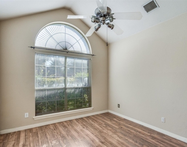 2305 Pittner Lane - Photo Thumbnail 4