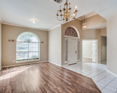 2305 Pittner Lane - Photo Thumbnail 3
