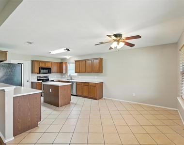 1516 Marti Drive - Photo Thumbnail 6