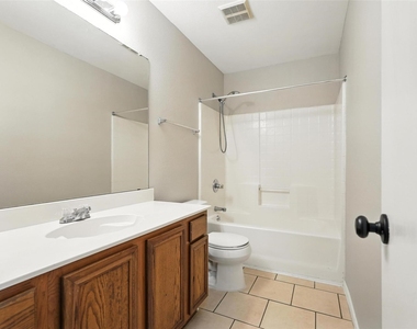 1516 Marti Drive - Photo Thumbnail 17
