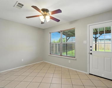 1516 Marti Drive - Photo Thumbnail 5