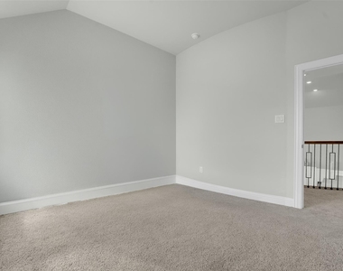 804 Meadow Holly Drive - Photo Thumbnail 27