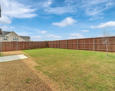 804 Meadow Holly Drive - Photo Thumbnail 36
