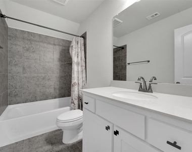804 Meadow Holly Drive - Photo Thumbnail 25