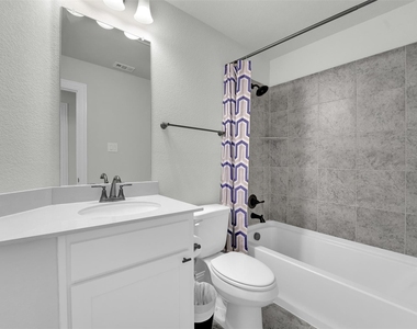 804 Meadow Holly Drive - Photo Thumbnail 35