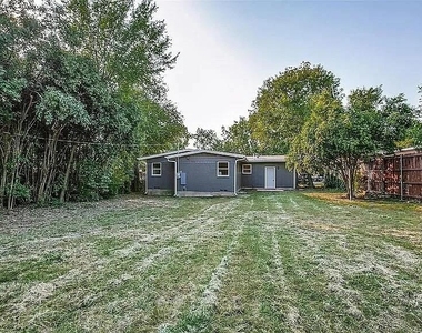 1220 Danville Drive - Photo Thumbnail 9