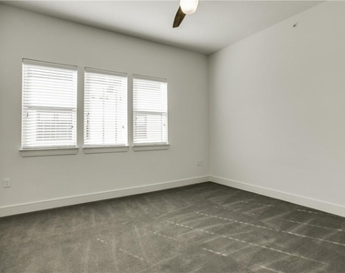 2525 State Street - Photo Thumbnail 20