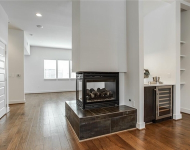 2525 State Street - Photo Thumbnail 7