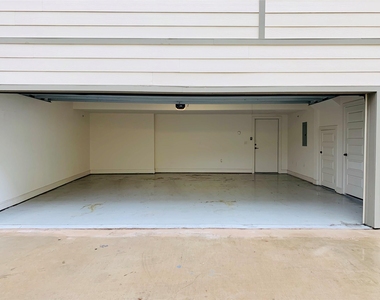 2525 State Street - Photo Thumbnail 15