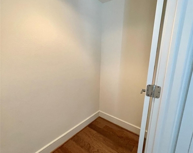 2525 State Street - Photo Thumbnail 16