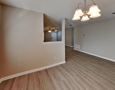 2717 Lazy Oak Drive - Photo Thumbnail 7