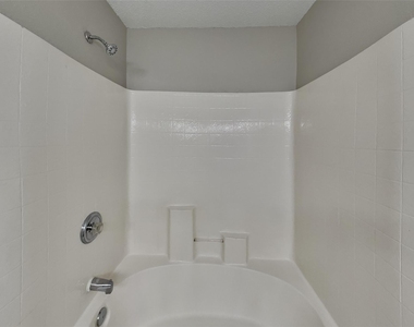 2717 Lazy Oak Drive - Photo Thumbnail 11
