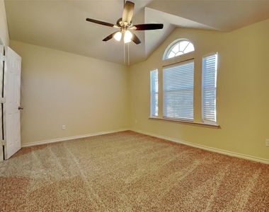 4408 Fox Meadows Lane - Photo Thumbnail 12