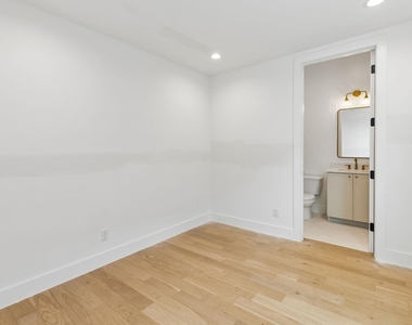 4303 Cedar Springs Road - Photo Thumbnail 17