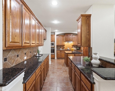 2841 Meadow Ridge Drive - Photo Thumbnail 11