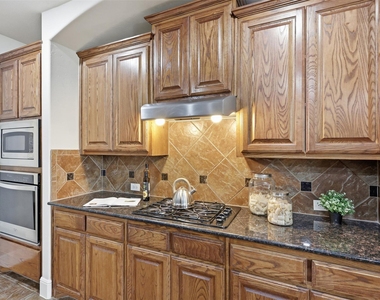 2841 Meadow Ridge Drive - Photo Thumbnail 8