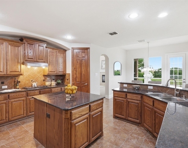 2841 Meadow Ridge Drive - Photo Thumbnail 10