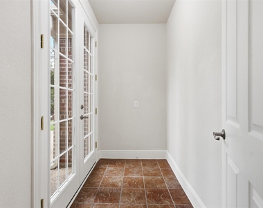 2841 Meadow Ridge Drive - Photo Thumbnail 22