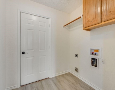 1414 Berkley Road - Photo Thumbnail 10