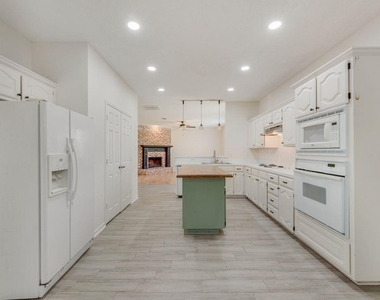 1414 Berkley Road - Photo Thumbnail 7