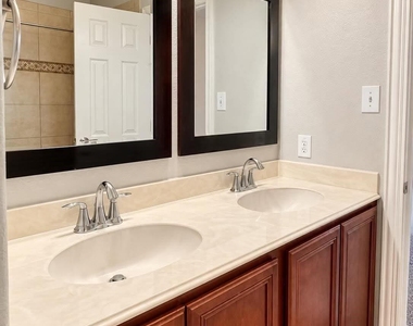 1216 Plaza Way - Photo Thumbnail 19