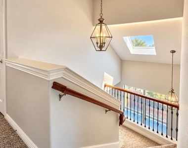1216 Plaza Way - Photo Thumbnail 11