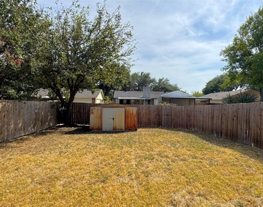 2525 Norway Drive - Photo Thumbnail 13