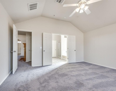 312 Lone Oak Drive - Photo Thumbnail 33