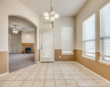 312 Lone Oak Drive - Photo Thumbnail 23