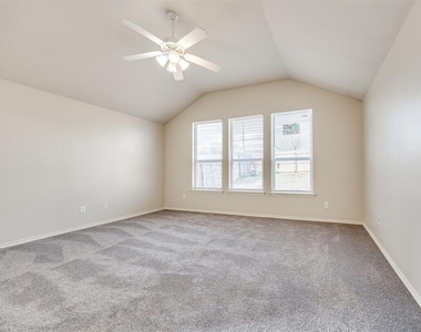 312 Lone Oak Drive - Photo Thumbnail 32