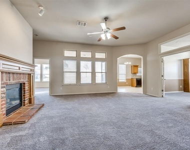 312 Lone Oak Drive - Photo Thumbnail 17