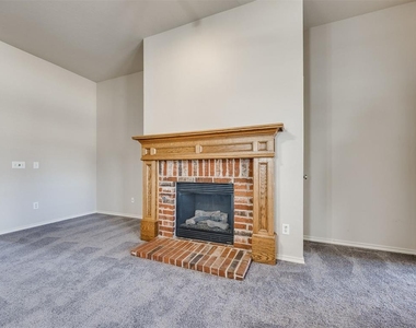 312 Lone Oak Drive - Photo Thumbnail 21