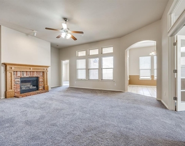 312 Lone Oak Drive - Photo Thumbnail 18