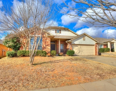 312 Lone Oak Drive - Photo Thumbnail 3