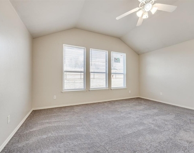 312 Lone Oak Drive - Photo Thumbnail 35